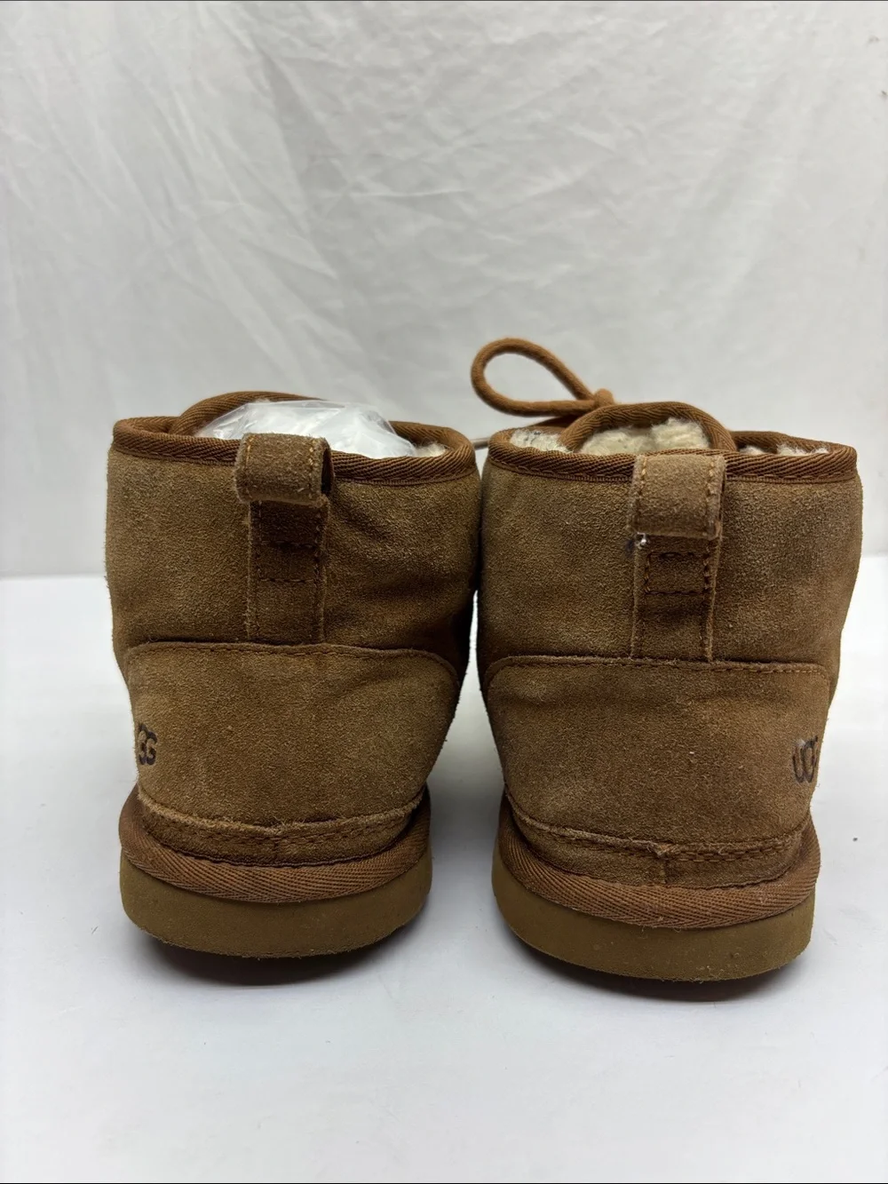 UGG Men's Brown Suede Lace-Up Chukka Boots, SZ 9, box 3 G